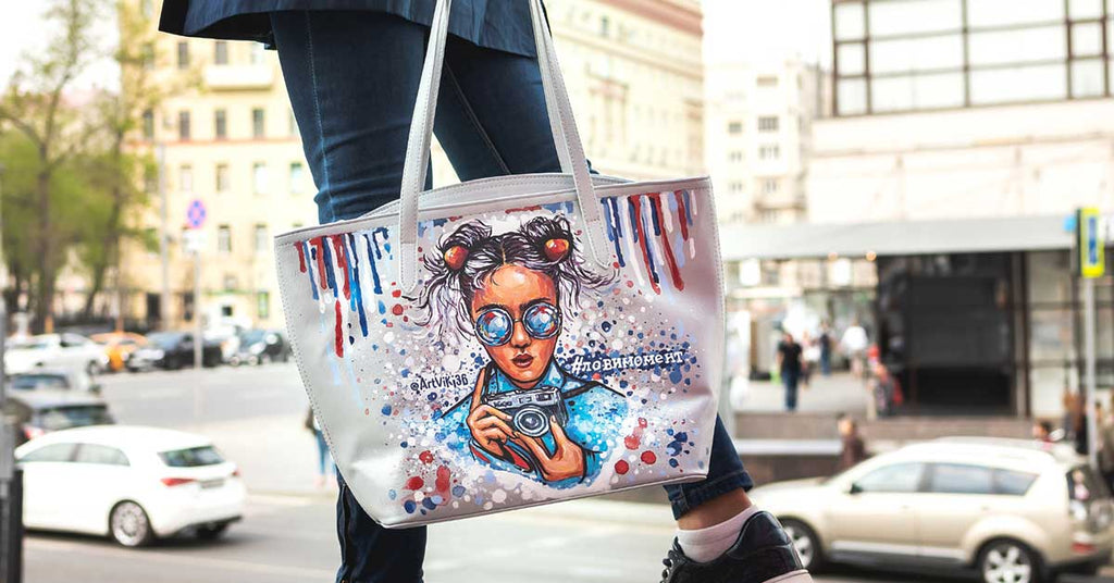 Why Tote Bags Keep Bedazzling Decade After Decade?